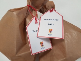 Dia av&oacute;s - 06